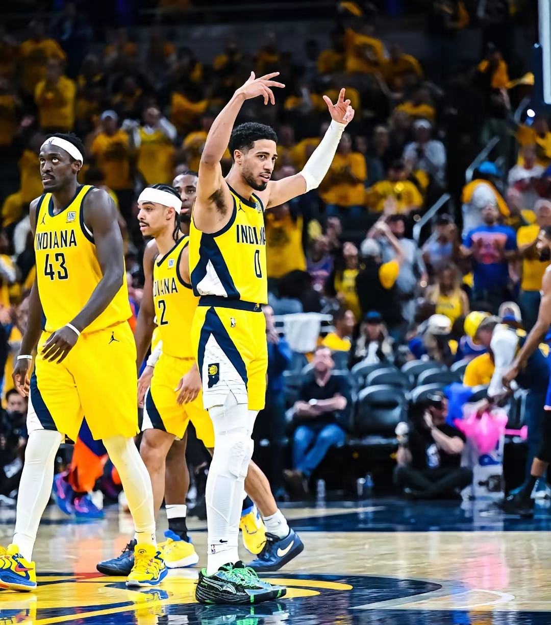 关于刚刚！风云突变金州勇士关键时刻迎来里程碑哈登在掘金比赛中夺冠，西亚卡姆在加拿大队比赛中夺冠的信息